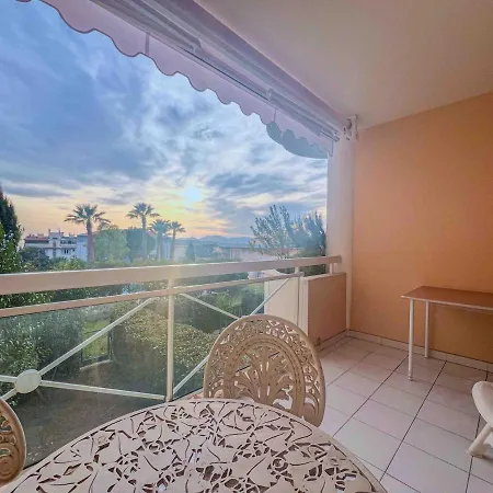 Terrasse Vue - A Quelques Minutes De Cannes Apartament *